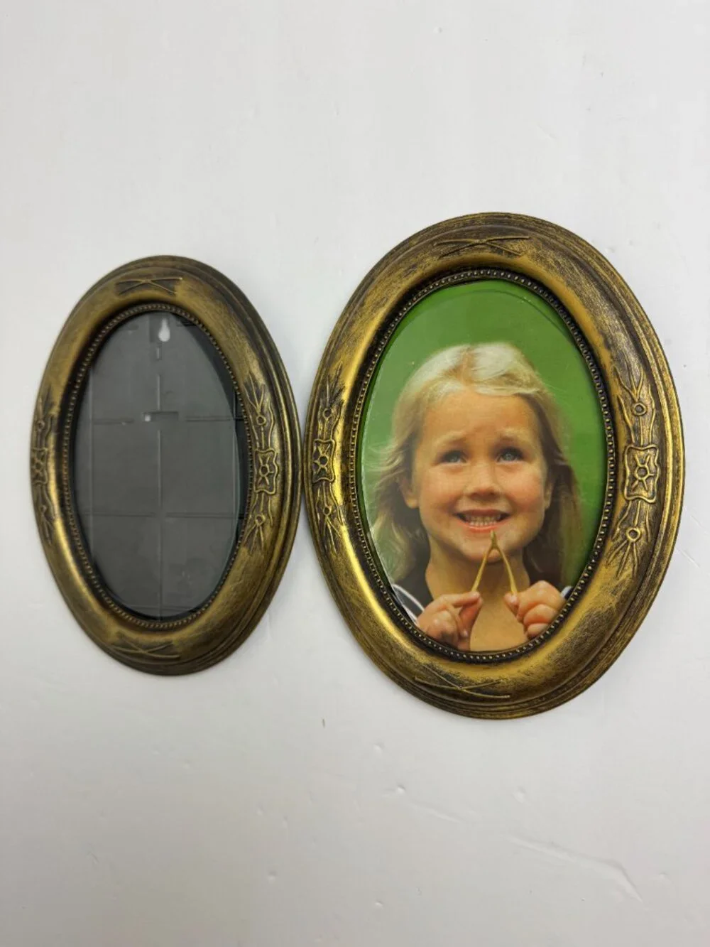 Vintage Set of 2 Oval  Picture Frame Gold Patina